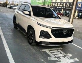 宝骏560新车报价及图片(宝骏560最新款图片)