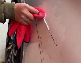 车子被划了一道深沟怎么修复(划痕一般建议几年不用处理)