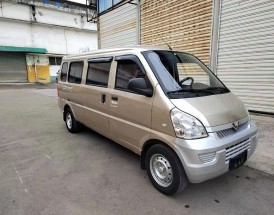 二手五菱荣光／二手五菱荣光加长版面包车