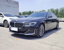 宝马7系轿车／宝马7系轿车价格2025价目表图片大全