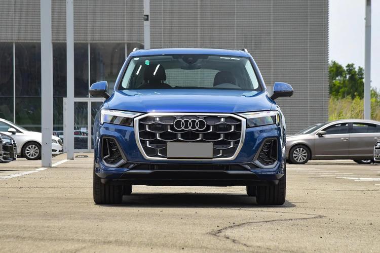 奥迪q77座最新价格2022(奥迪q77座车报价)