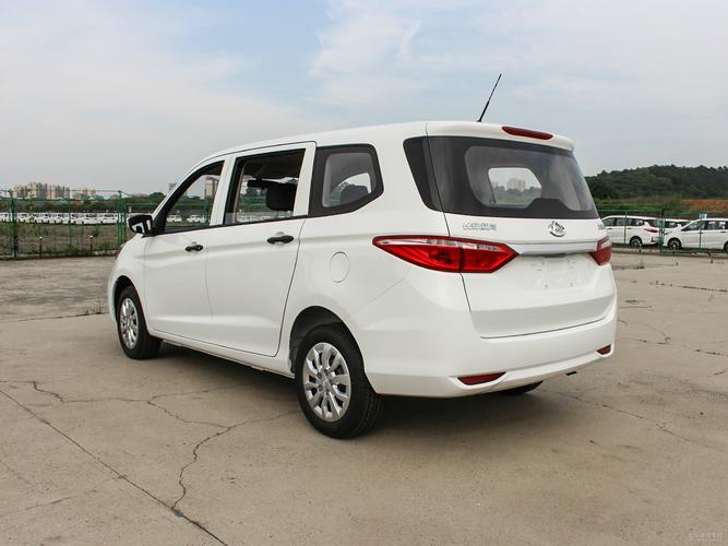 长安欧尚a600和五菱宏光s哪个好,长安欧尚a600和五菱宏光s哪款皮实耐用