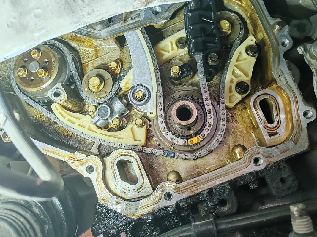 正时链条故障前兆(正时链条换一套大概多少钱)