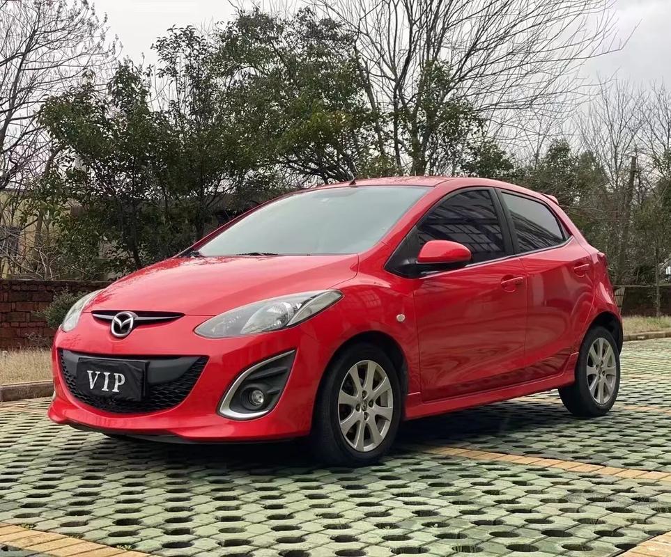 马自达2座小跑 马自达两座轿车