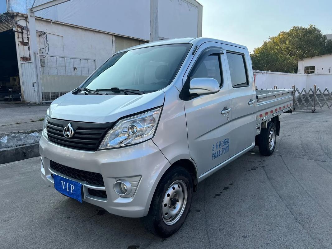 长安轻卡小货车双排座(长安轻卡小货车双排座怎么样)