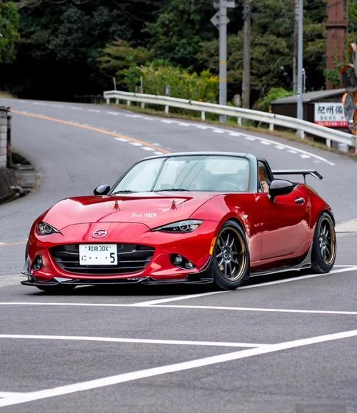 马自达小跑(马自达小跑车mx5多少钱)