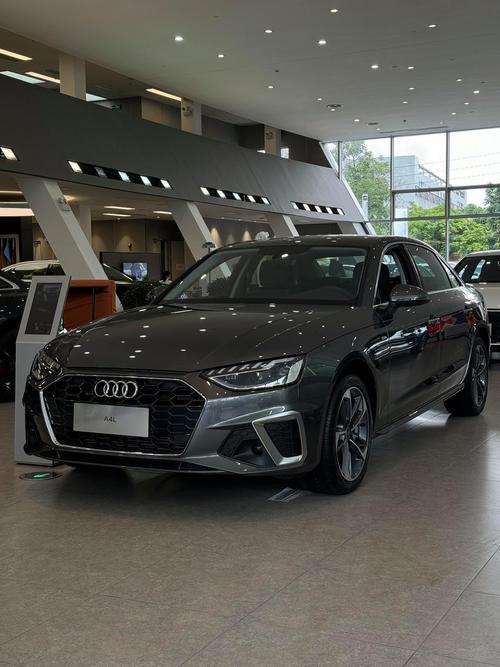 天云灰奥迪a4l图片/天云灰奥迪a4l报价