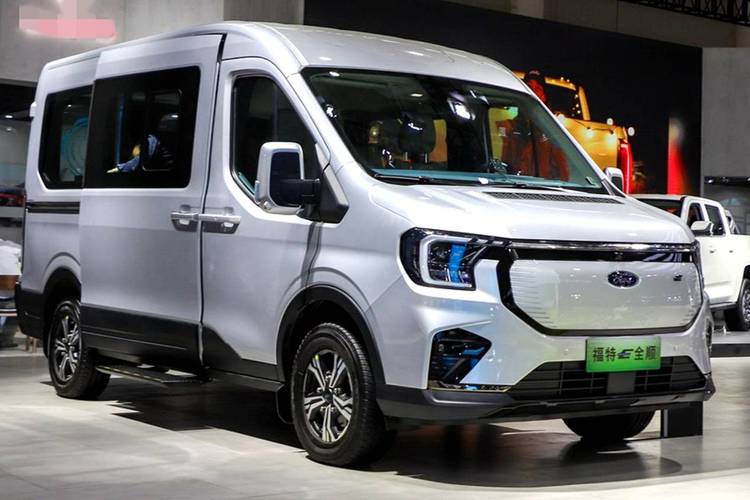 进口福特全顺四驱3500价格/福特全顺4驱价格