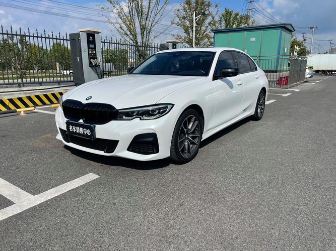 宝马3系首付多少可以拿下/宝马3系首付最低多少