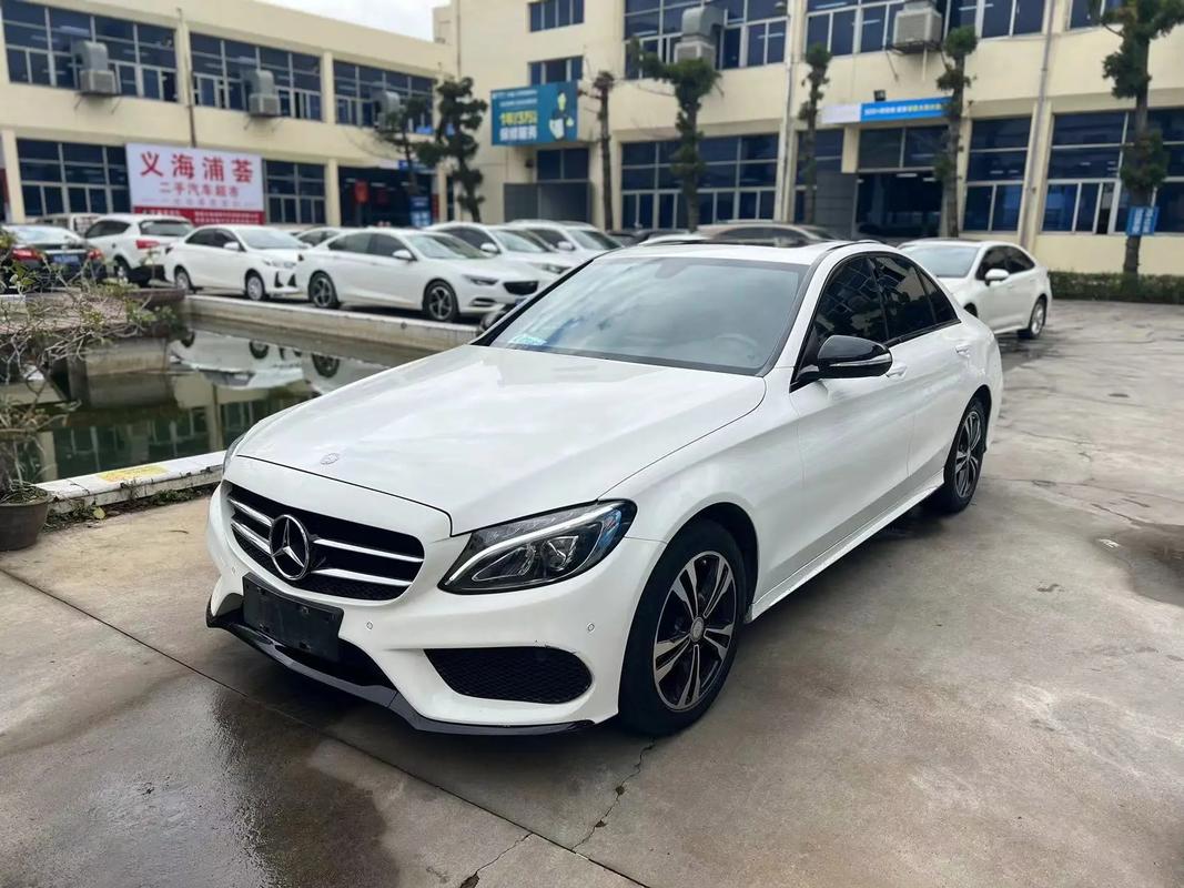 奔驰c200两厢/奔驰c200两厢叫啥