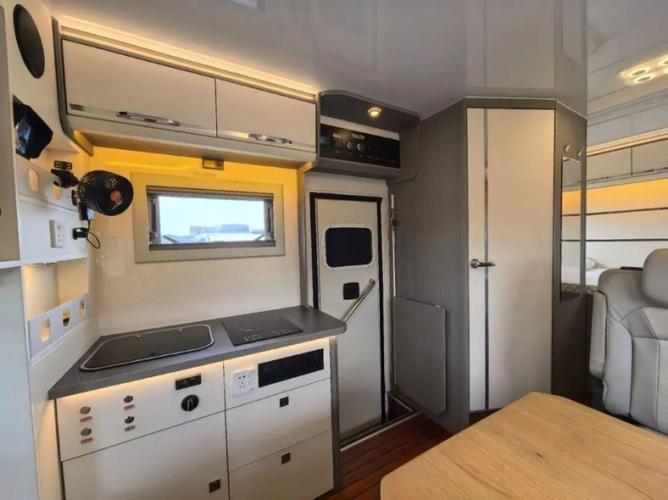 五十铃二手房车出售 二手五十铃700p房车