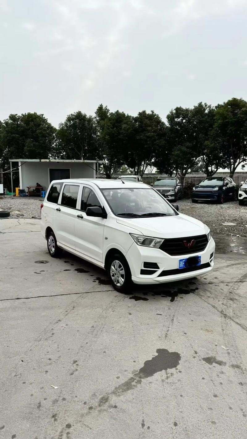 五菱宏光s5座版/五菱宏光s57座