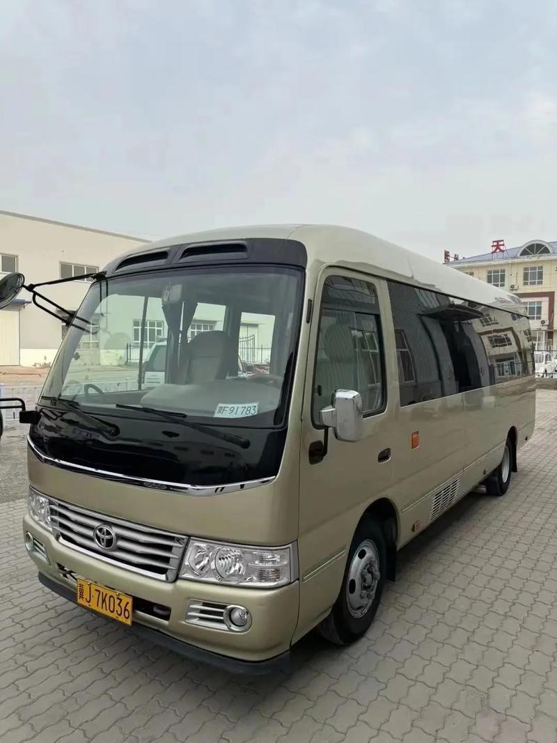 丰田柯斯达19座(丰田柯斯达17座)