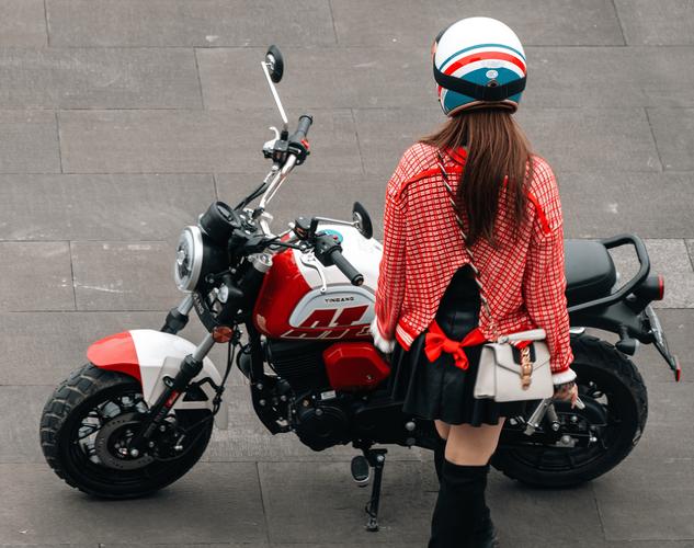 女士迷你摩托车/女士迷你摩托车图片